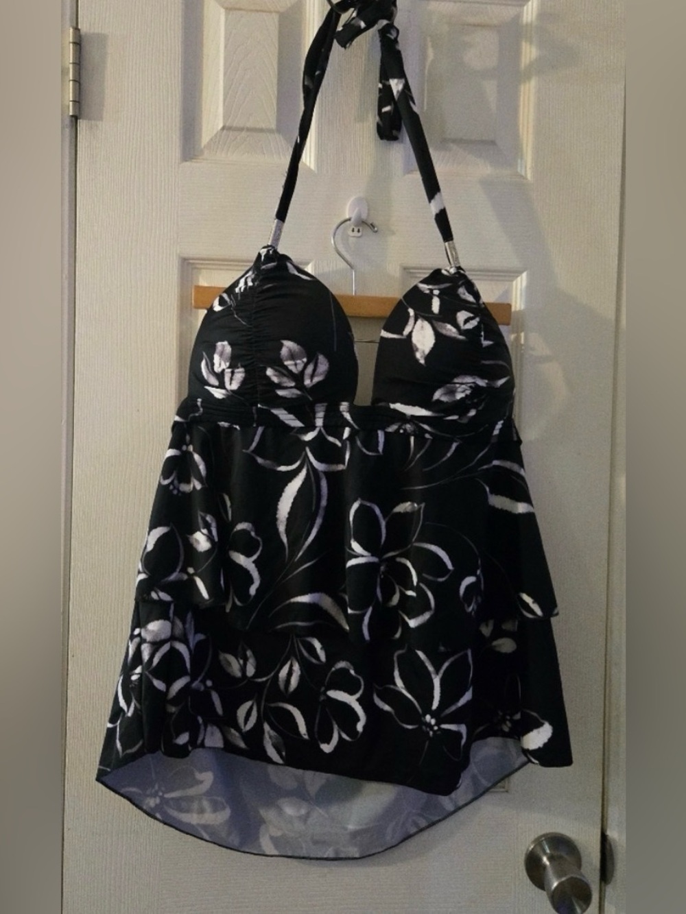 Venus swim top size 22